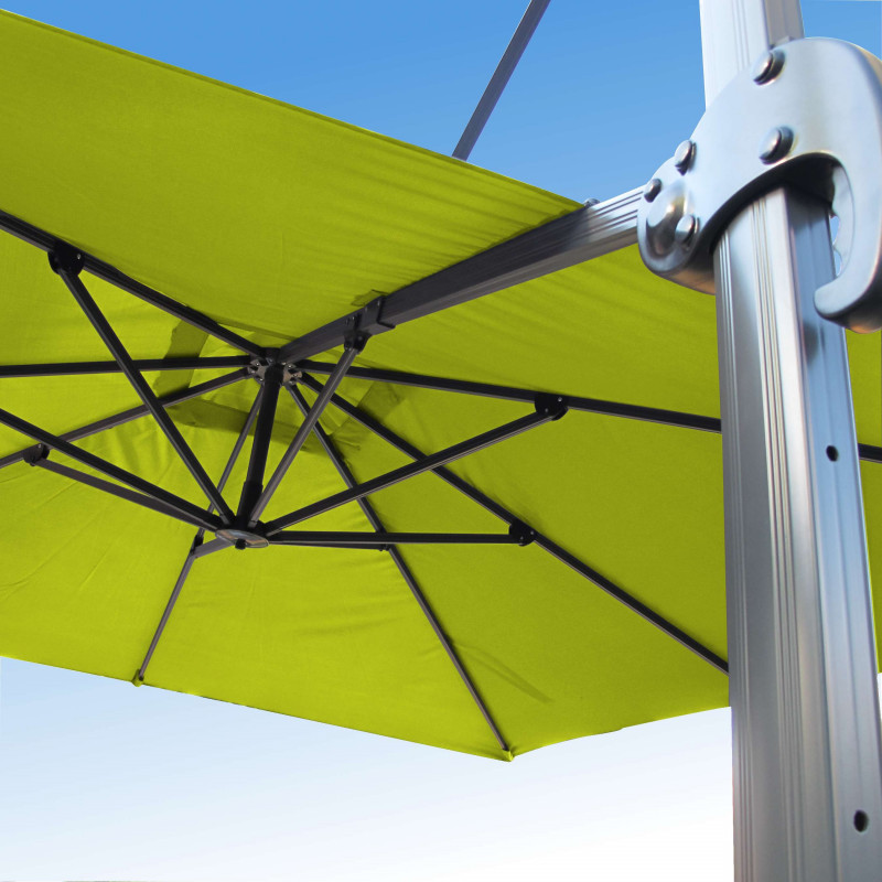 Parasol Biscarrosse Alu déporté 3x3 Vert Anis : vu de la commande a l'arrière Parasol Biscarrosse Alu déporté 3x3 Vert Anis : vu de la commande a l'arrière