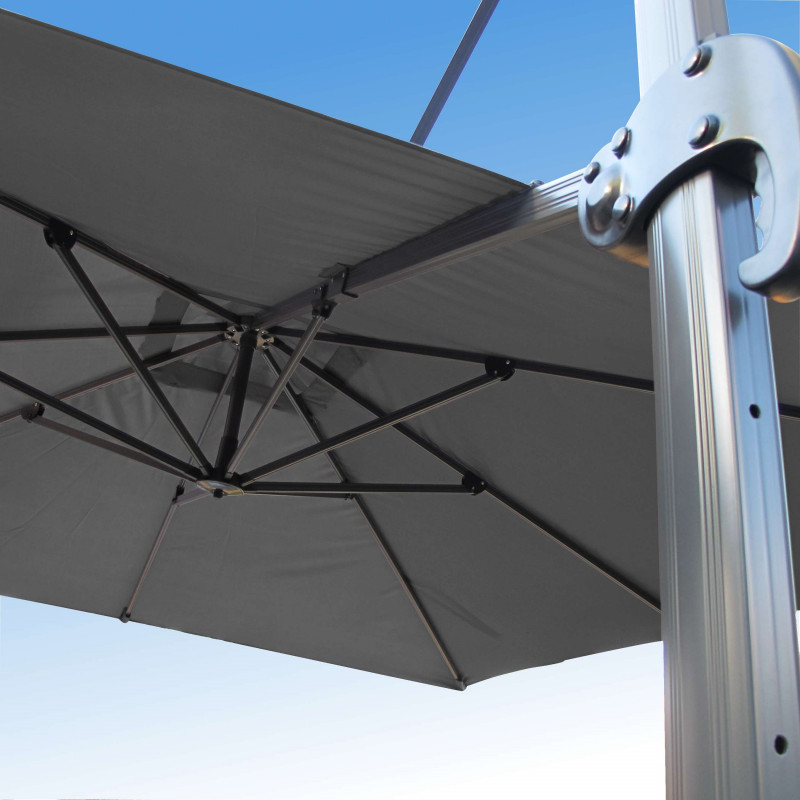 Parasol Biscarrosse Alu déporté 3x3 Gris Souris : vu de la commande a l'arrière Parasol Biscarrosse Alu déporté 3x3 Gris Souris : vu de la commande a l'arrière