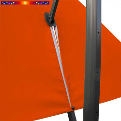 Toile 3x3 pour Parasol Biscarrosse Orange : vue du zip de la toile pour mise en place sur le mât