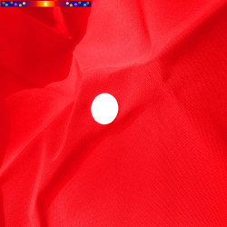 Toile de remplacement pour parasol rectangle 2x3 Rouge Coquelicot : détail du perçage central
