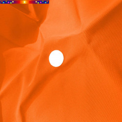 Toile Orange Capucine pour parasol octogonal 300 cm : détail du perçage central